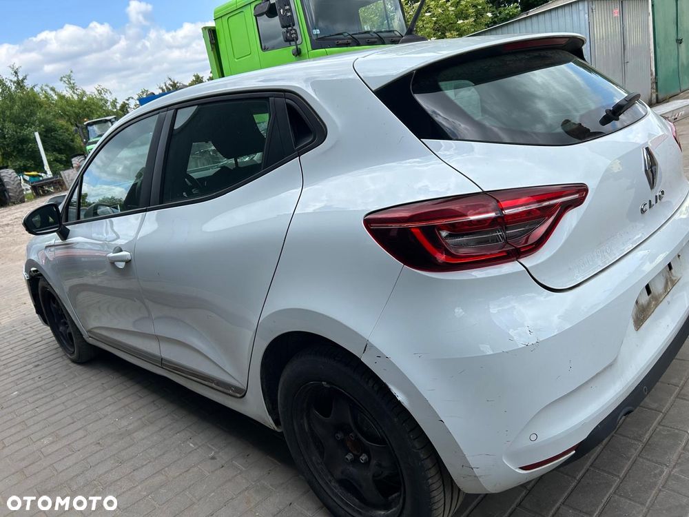 Renault Clio Energy dCi 110 Start & Stop INITIALE PARIS - 4