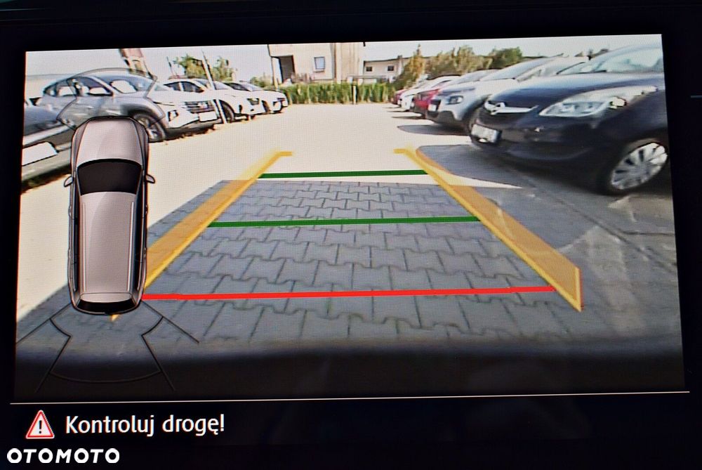 Volkswagen Passat - 25