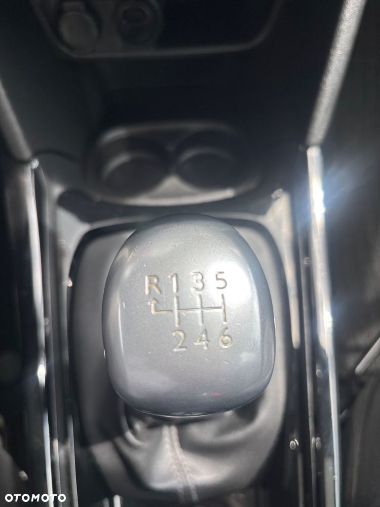 Peugeot 2008 PureTech 130 Allure - 38