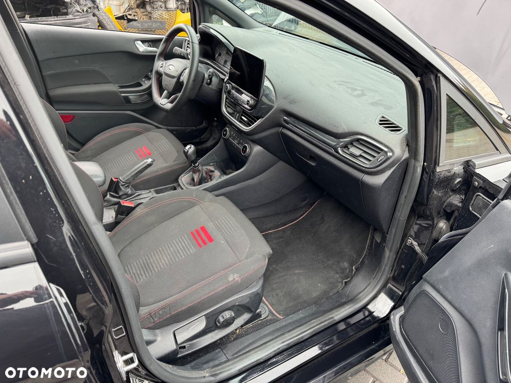 Ford Fiesta - 30