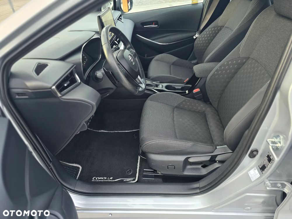 Toyota Corolla 2.0 Hybrid Comfort - 28