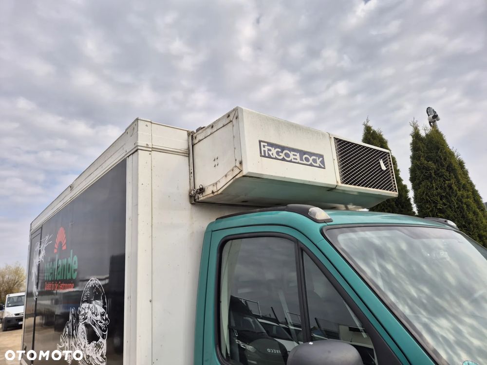 Chłodnia Mroźnia 8 palet, 4.5m , 2 komory, 2 parowniki, zasilanie stacjonarne na prąd, stan bdb! - 5