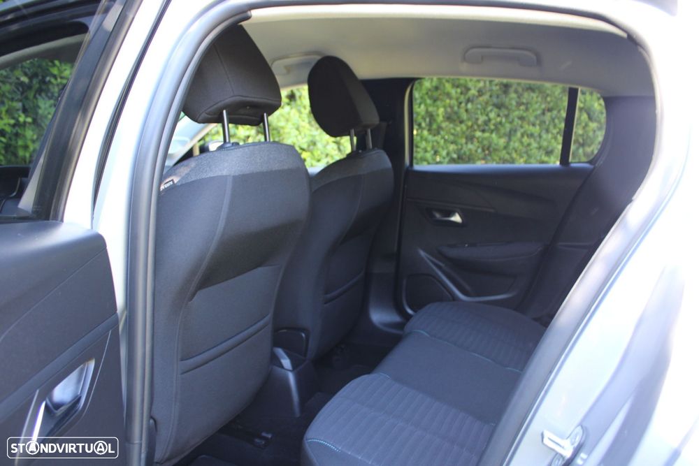 Peugeot 208 1.2 PureTech SE Style - 7