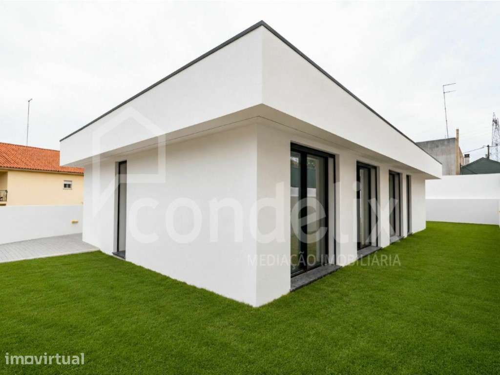 Moradia Térrea para venda em São Julião do Tojal - Grande imagem: 4/39