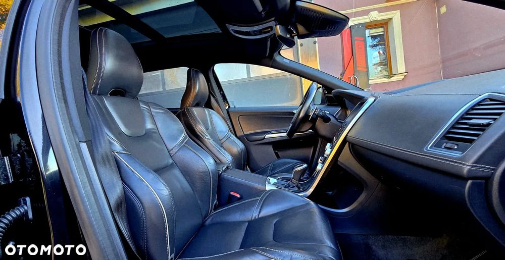 Volvo XC 60 T5 Drive-E R-Design Summum - 27