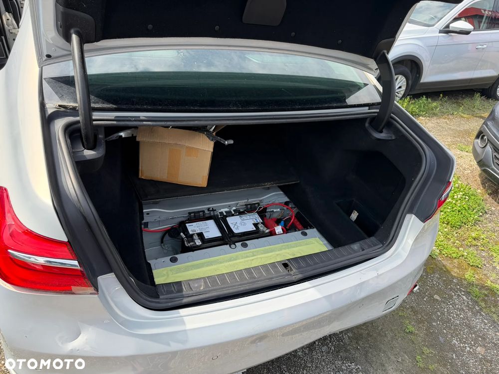 BMW Seria 7 730d xDrive - 16