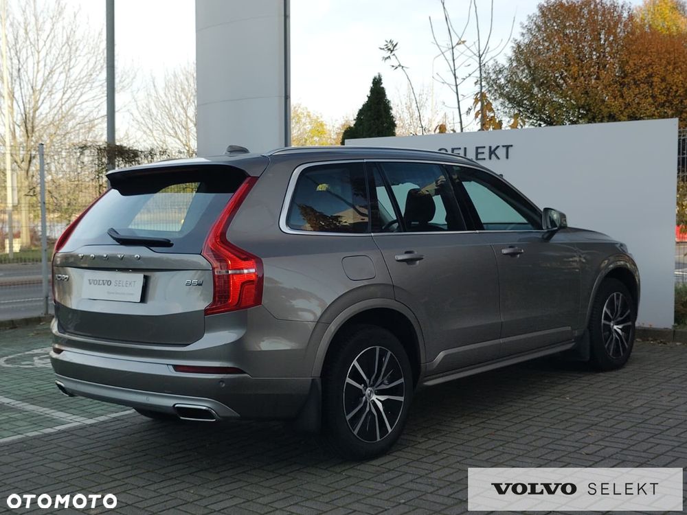 Volvo XC 90 - 9