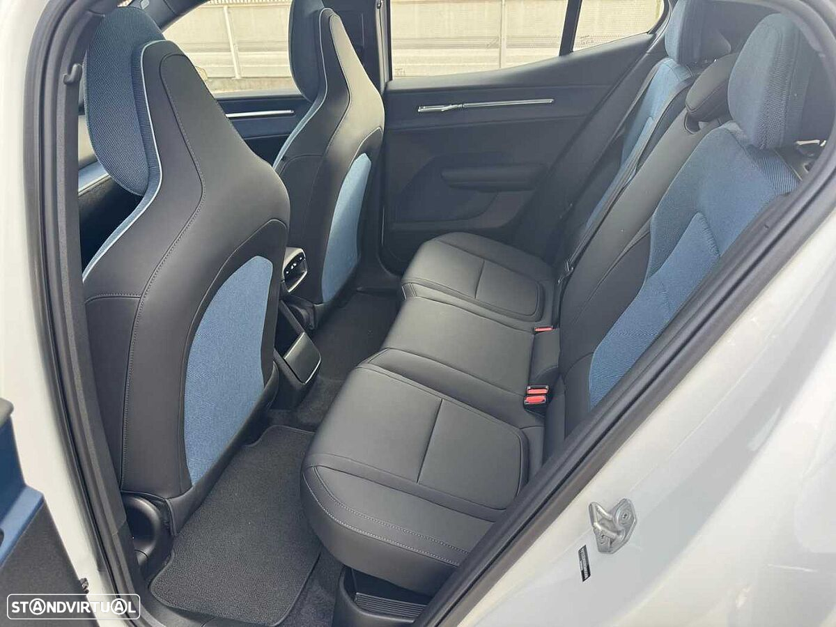 Volvo EX30 - 11