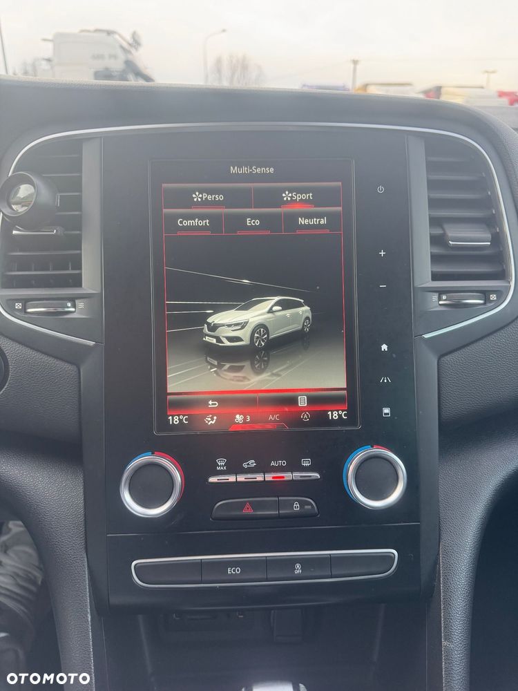 Renault Megane ENERGY TCe 130 EDC BOSE EDITION - 22