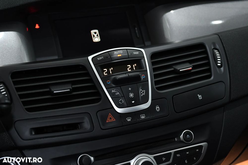 Renault Laguna ENERGY dCi 130 FAP Start-Stop Paris - 8