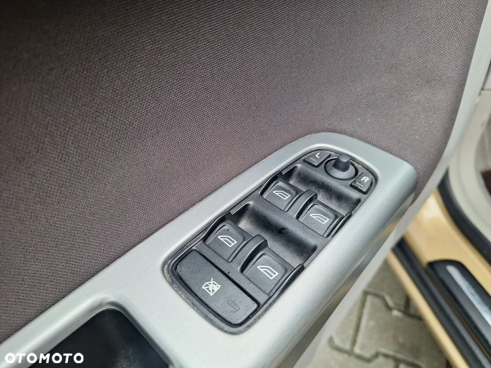 Volvo S40 2.0D Kinetic - 11