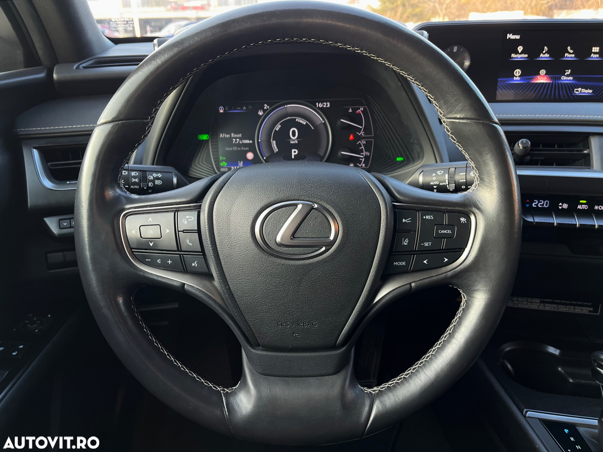 Lexus UX 250h 2.0L HEV 20H- (178 HP) 4X4 CVT Luxury - 22