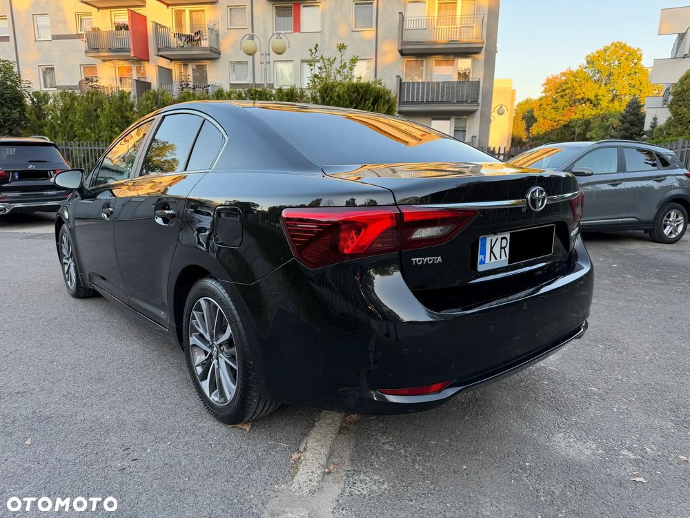 Toyota Avensis 2.0 Prestige MS - 6
