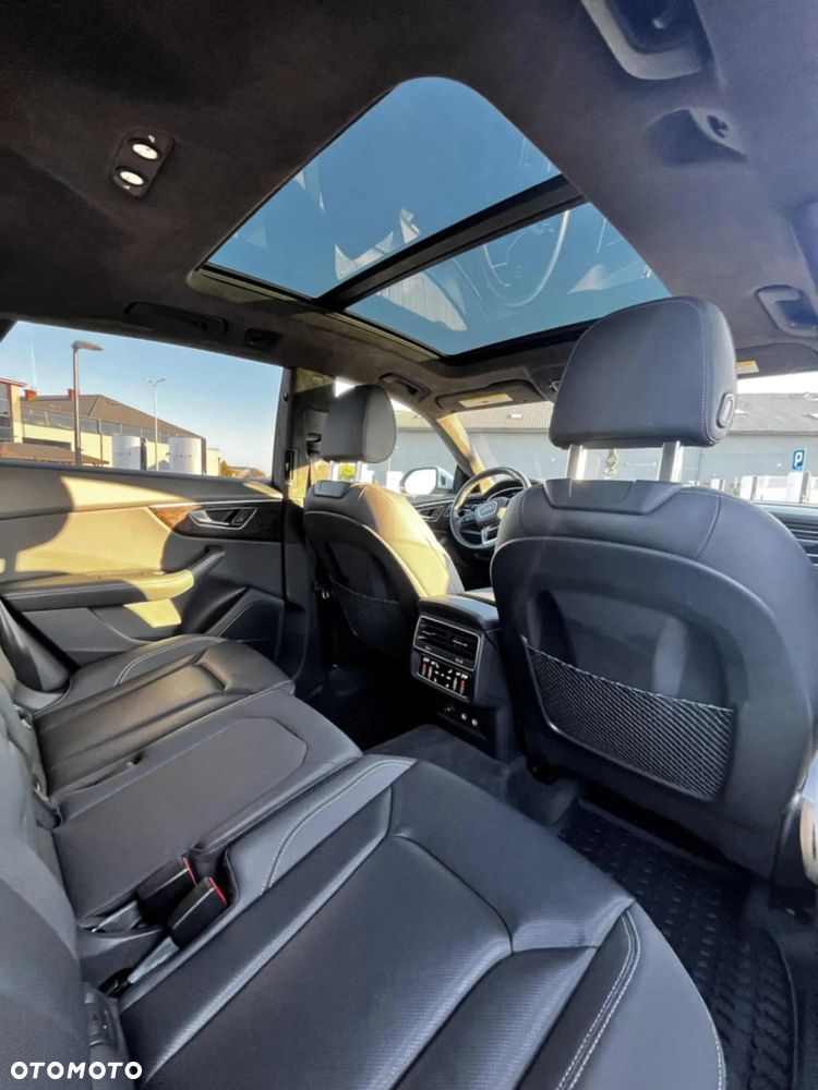 Audi Q8 SUV TFSI quattro 250 kW tiptronic S line business - 34