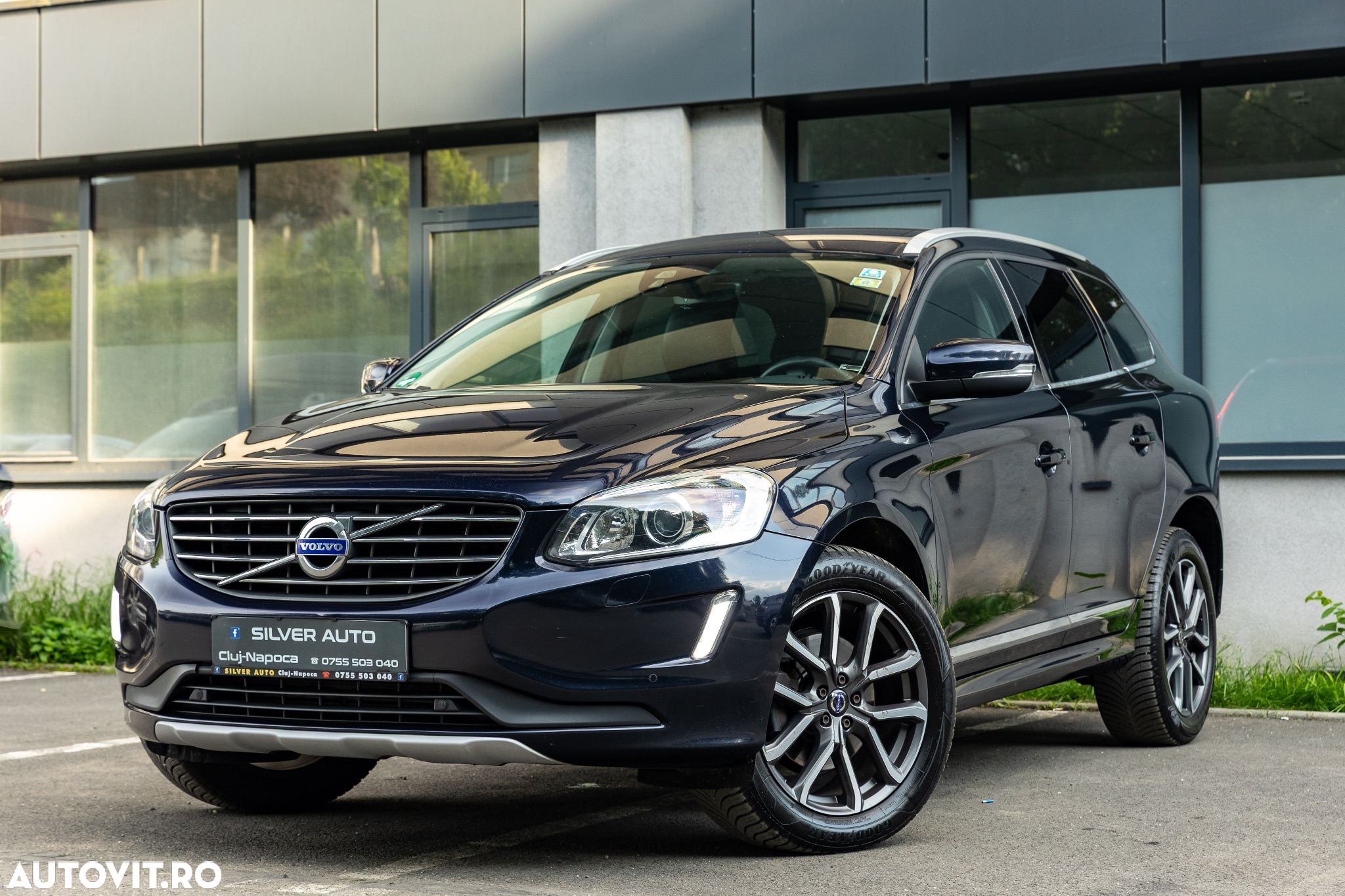 Volvo XC 60 D5 AWD Aut. Summum - 2