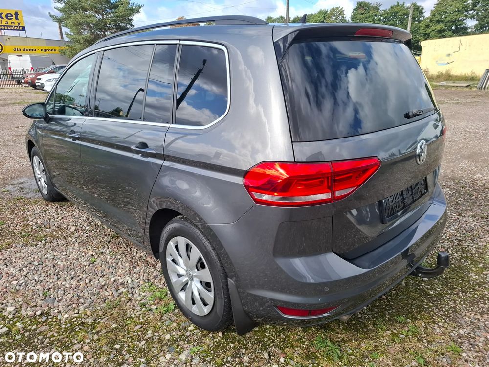 Volkswagen Touran 2.0 TDI SCR Comfortline - 6