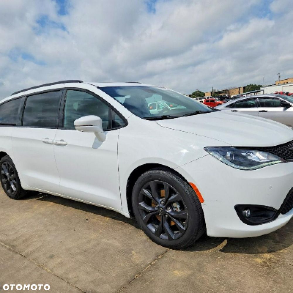 Chrysler Pacifica