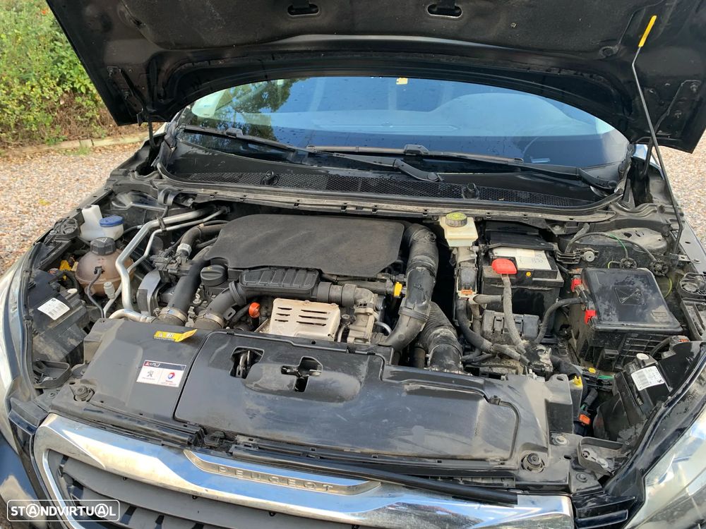 Peugeot 308 SW 1.2 PureTech Style J17 - 20