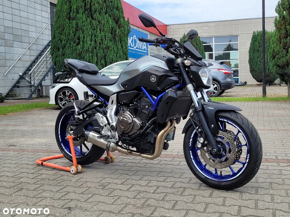 Yamaha MT - 12