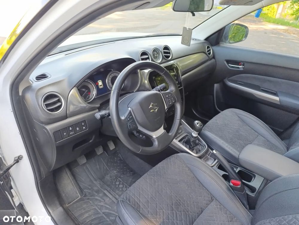 Suzuki Vitara 1.4 Boosterjet SHVS Premium 2WD - 14