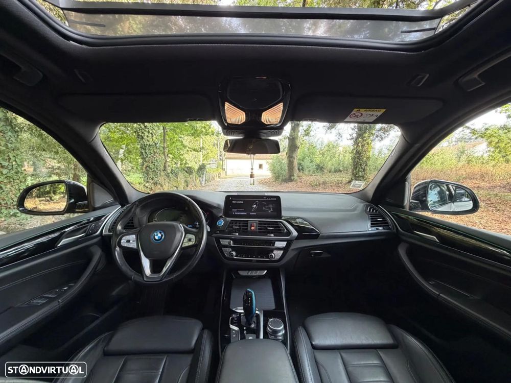 BMW iX3 M Sport Impressive - 13