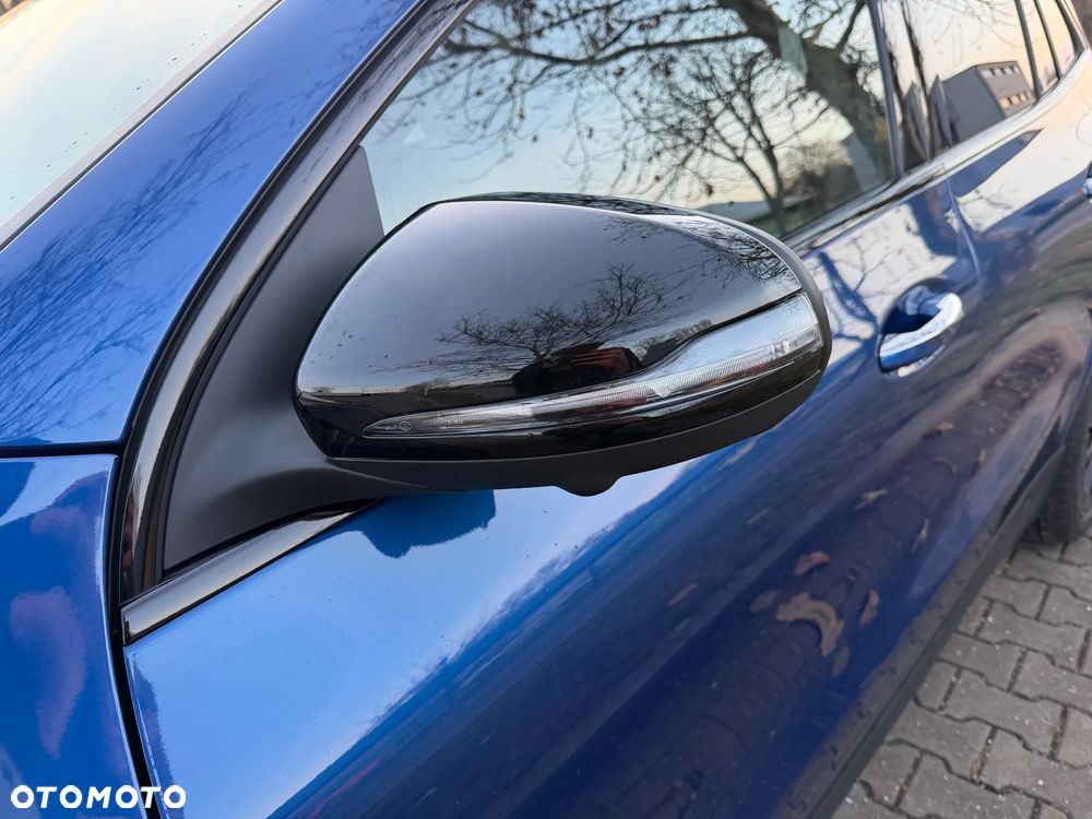 Mercedes-Benz GLA 200 7G-DCT AMG Line - 12