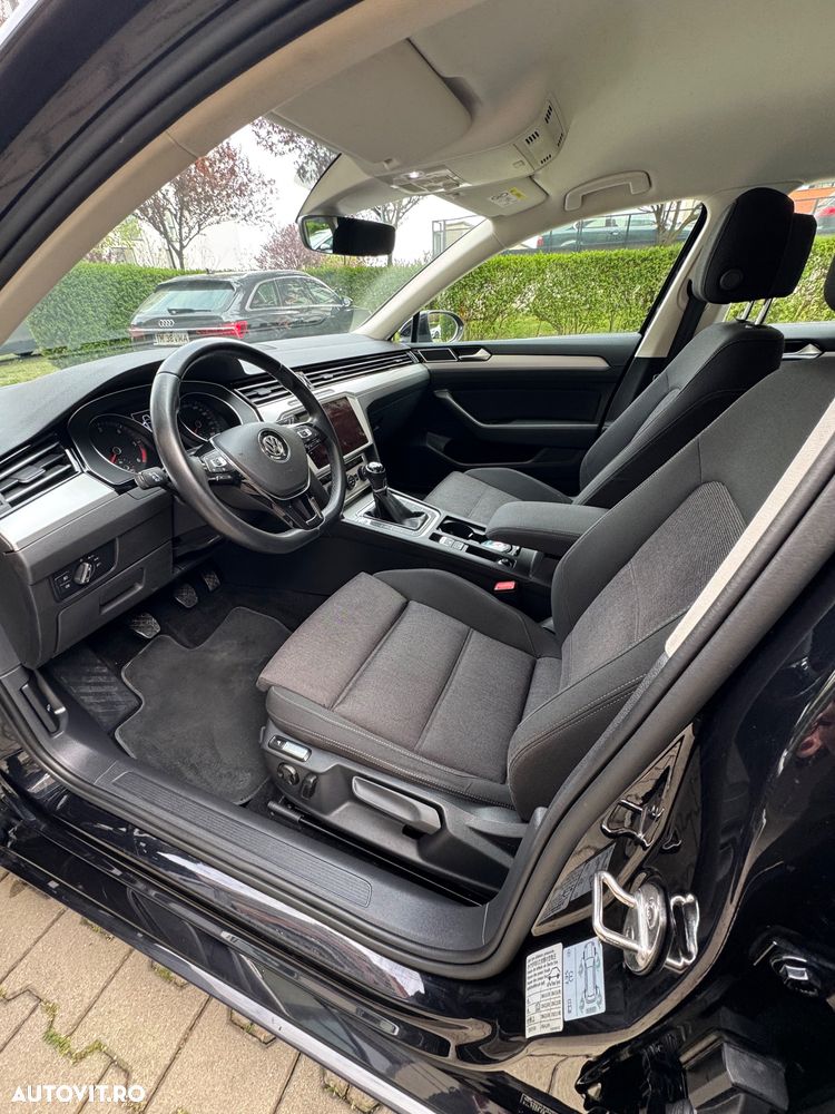 Volkswagen Passat 2.0 TDI (BlueMotion Technology) Highline - 34