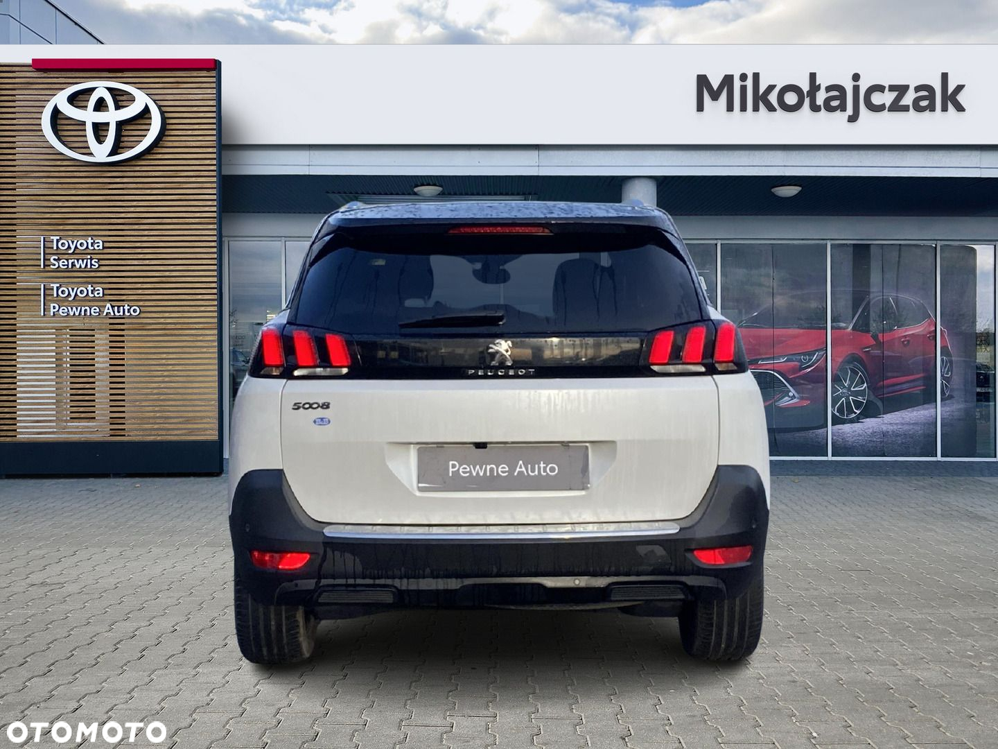 Peugeot 5008 - 8