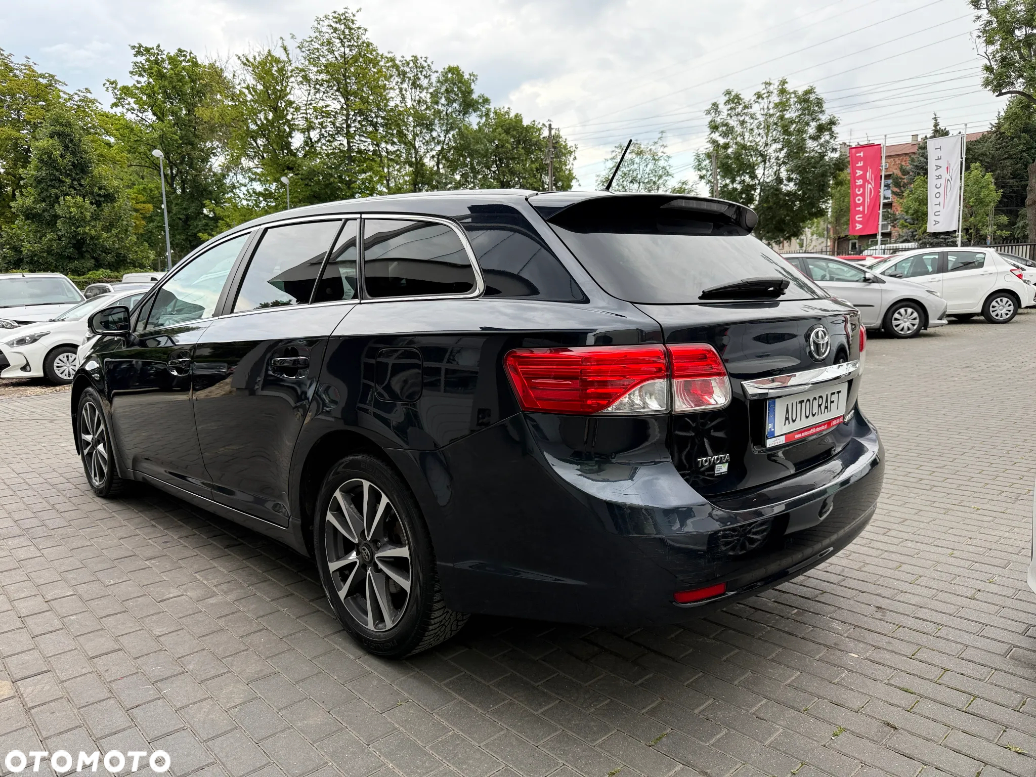 Toyota Avensis 1.8 Premium MS - 26