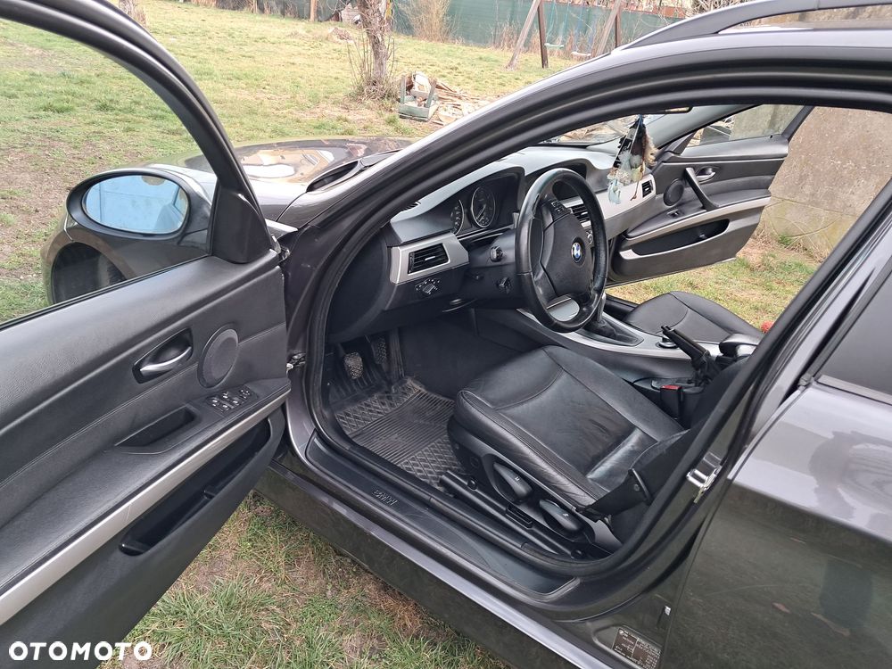 BMW Seria 3 320d - 14