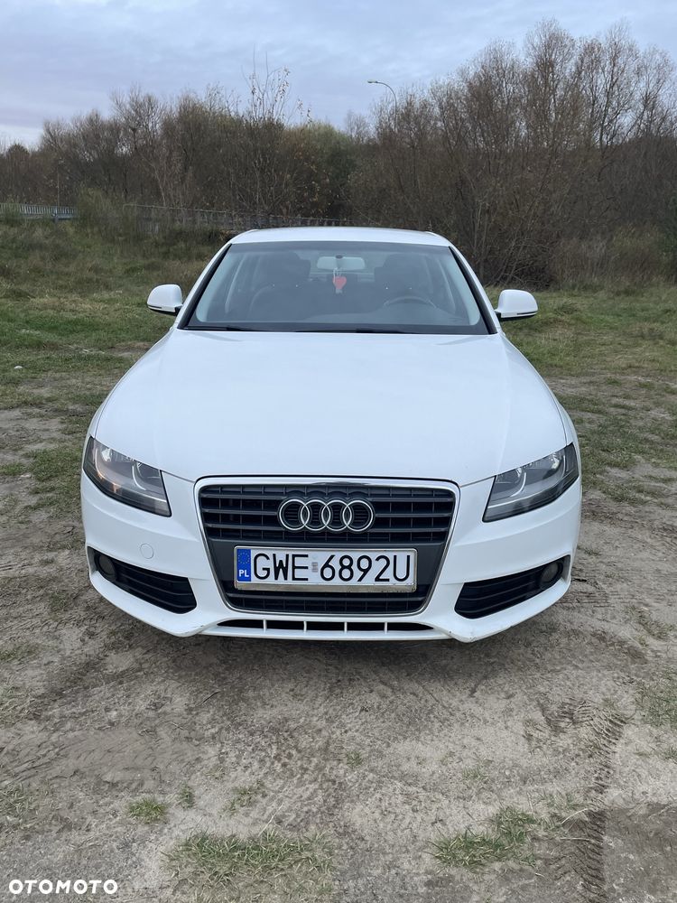 Audi A4 Limousine - 1