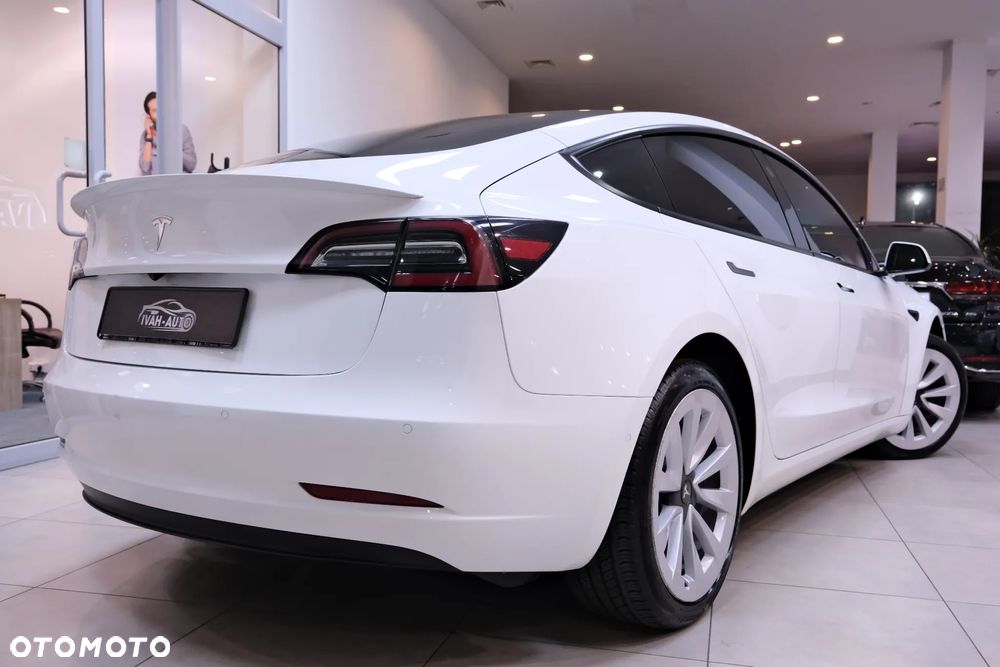 Tesla Model 3 Standard Range Plus - 14