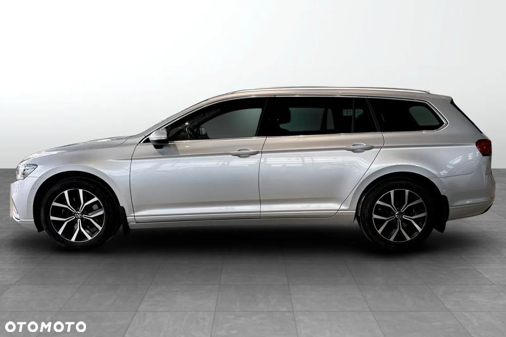 Volkswagen Passat 2022 photo 4