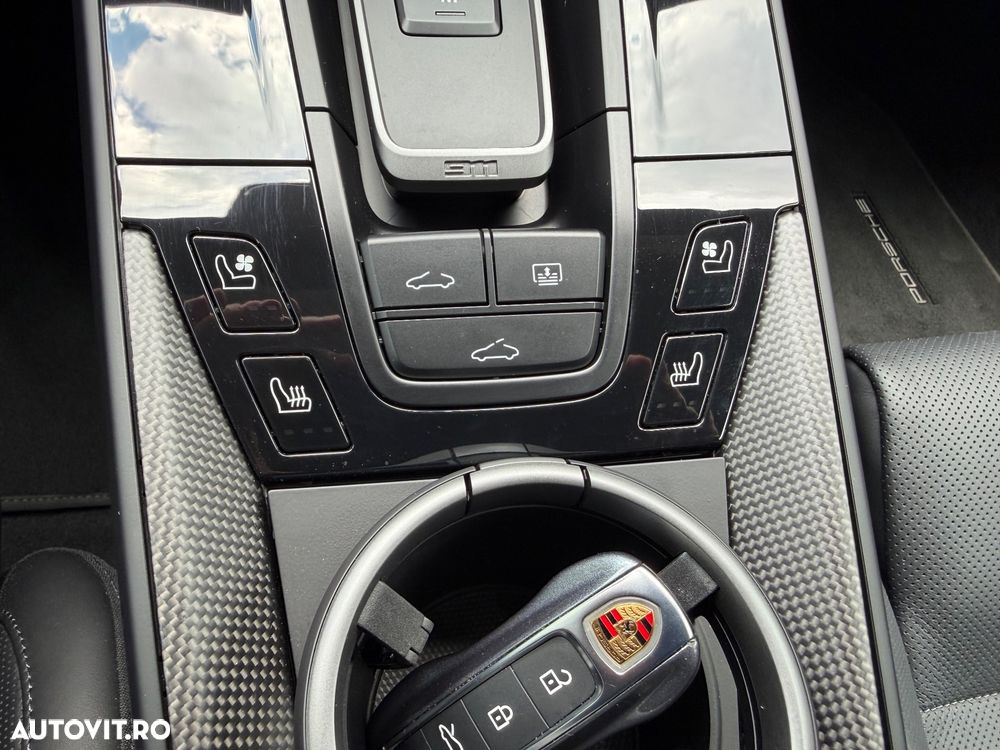 Porsche 911 Carrera PDK - 30