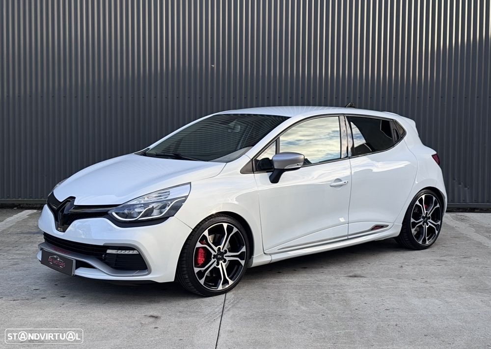 Renault Clio TCe 220 EDC R.S. Trophy - 38