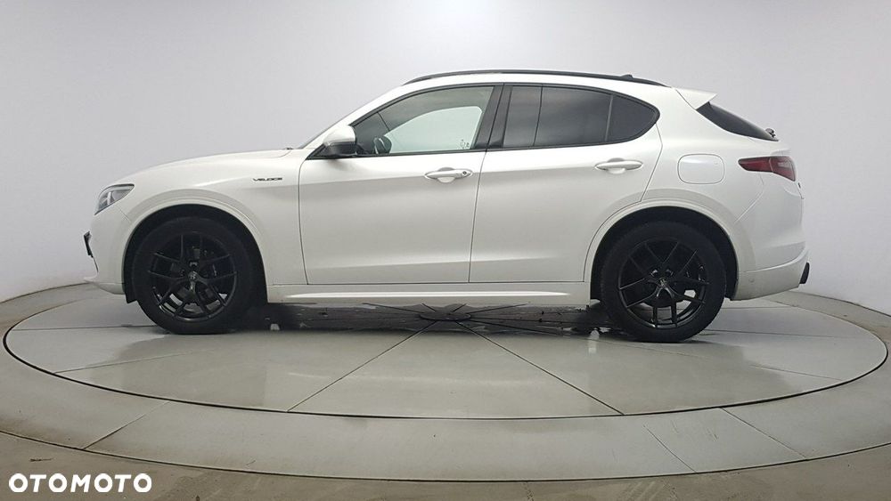 Alfa Romeo Stelvio - 4
