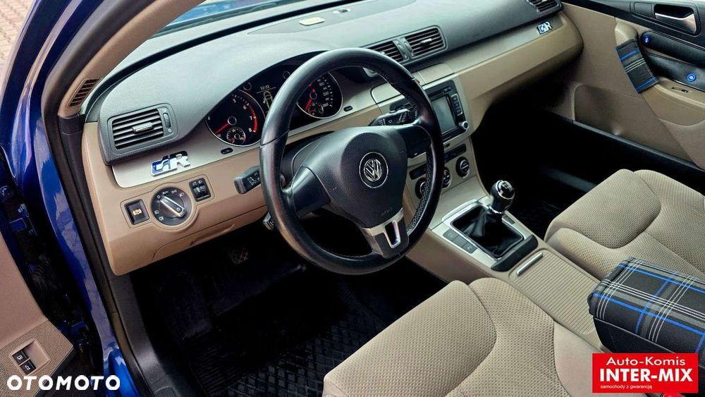 Volkswagen Passat - 18