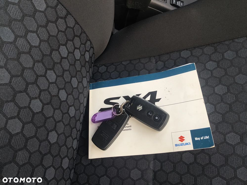 Suzuki SX4 1.6 Premium 4WD - 22