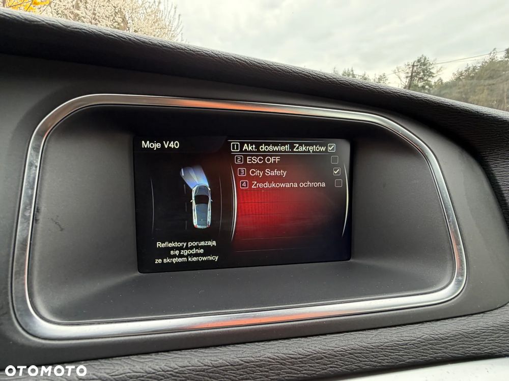 Volvo V40 D3 Summum - 36