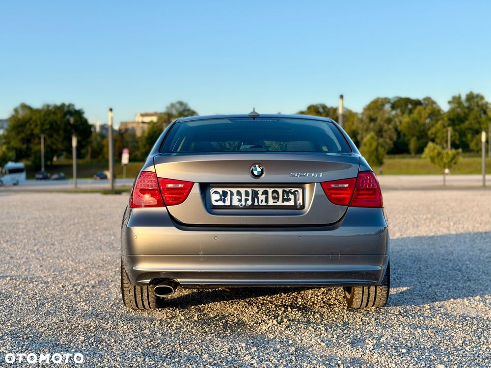 BMW Seria 3 320d - 9