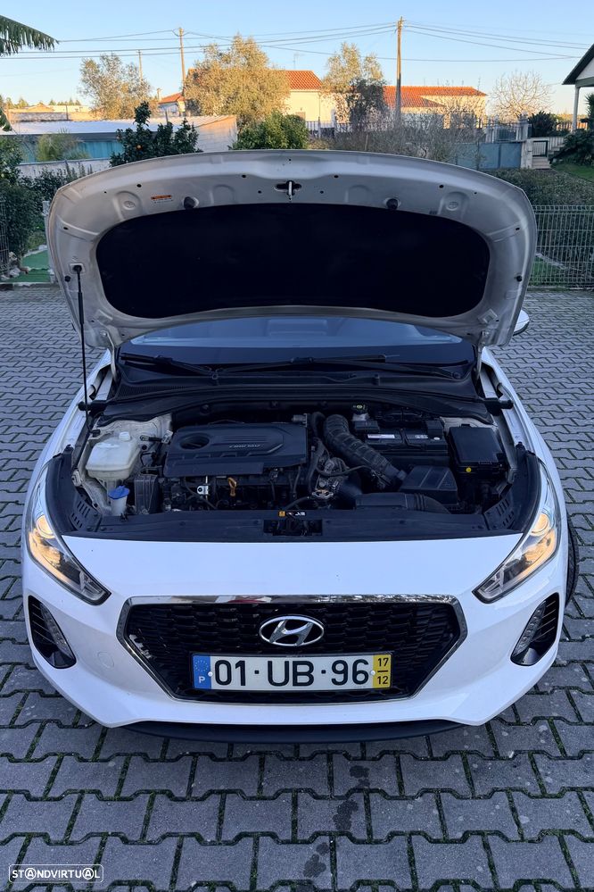 Hyundai i30 SW 1.6 CRDi Comfort+Navi - 4