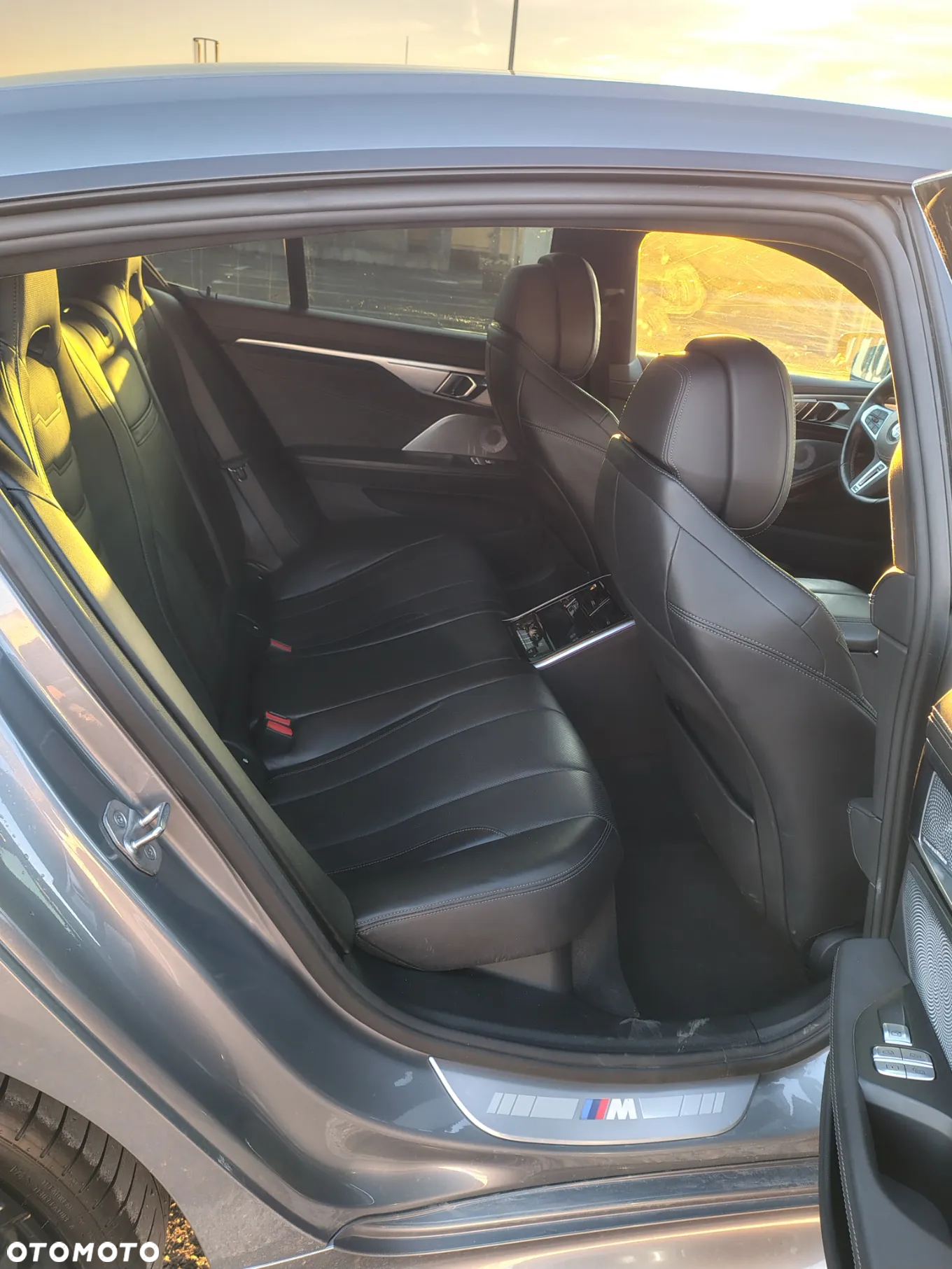 BMW Seria 8 M850i xDrive - 25