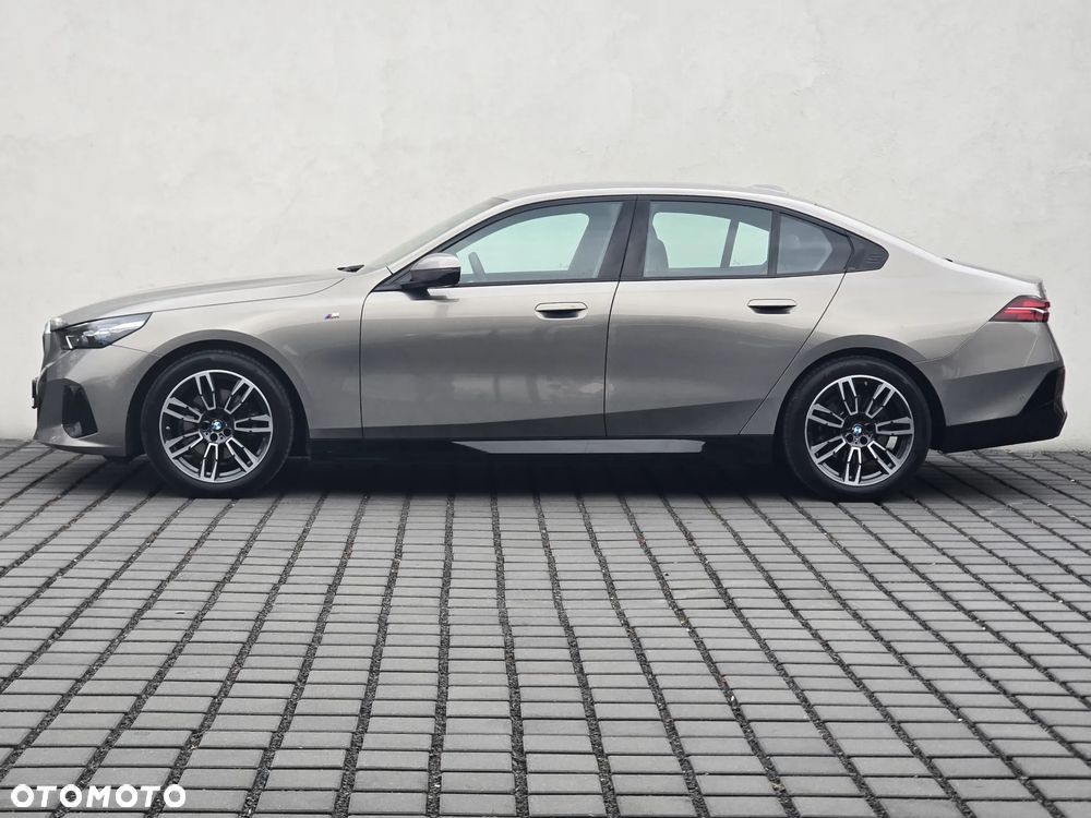 BMW Seria 5 520d xDrive mHEV M Sport - 4