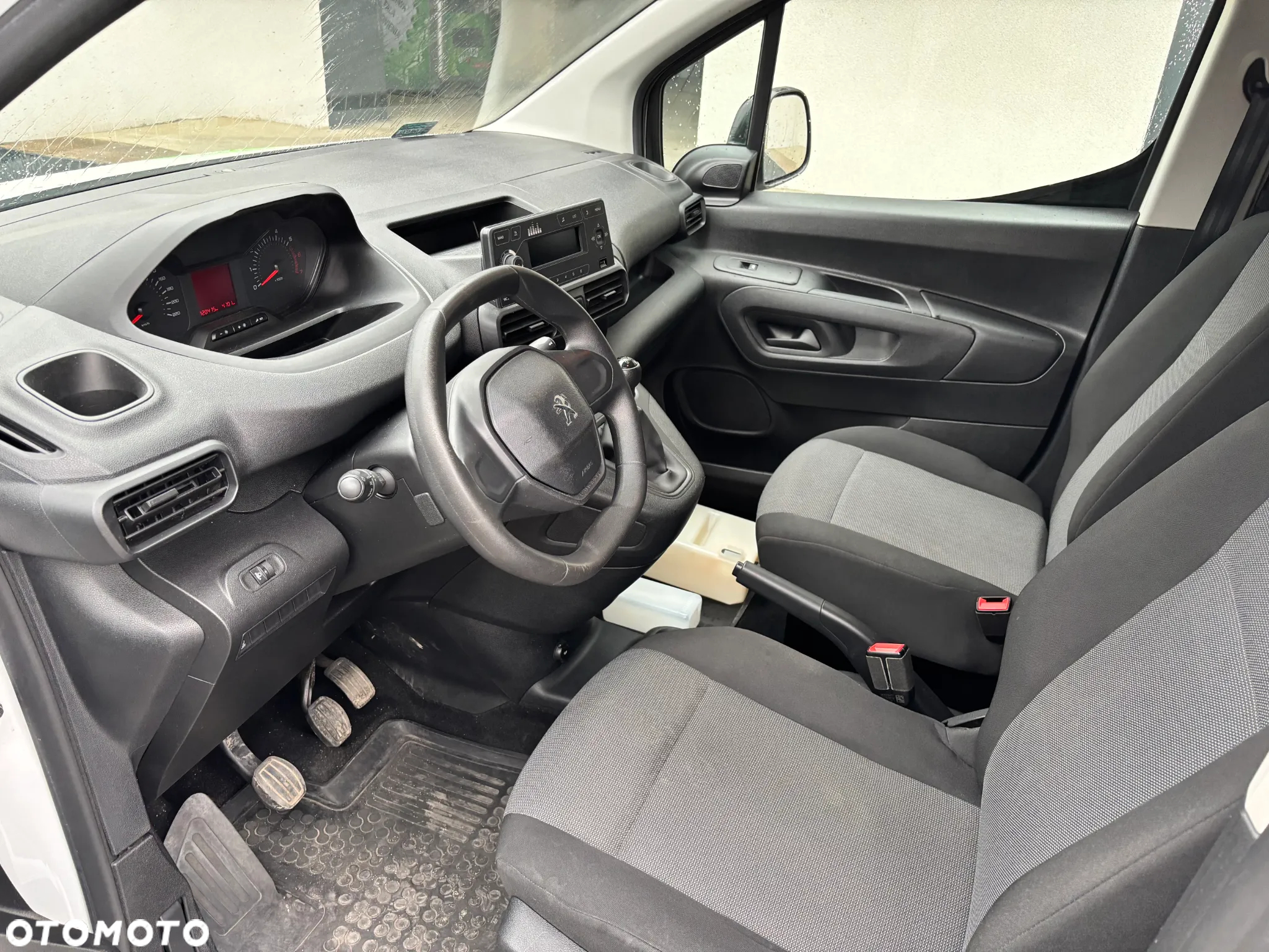 Peugeot Partner - 8
