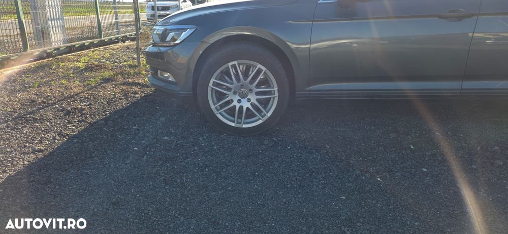 Volkswagen Passat Variant 2.0 TDI DSG Comfortline - 30