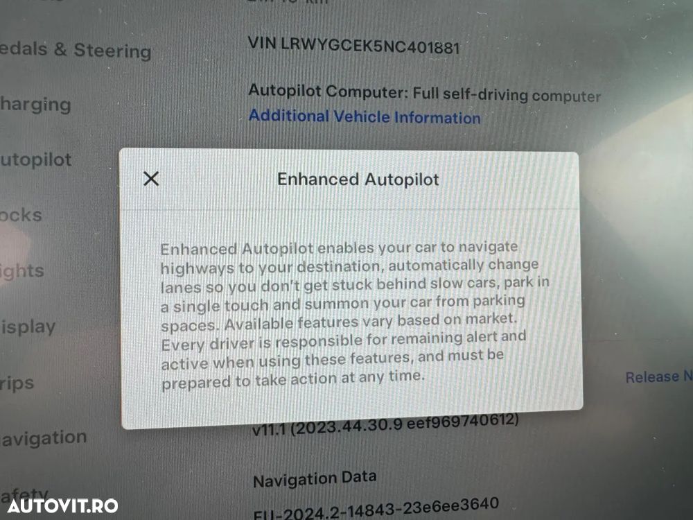 Tesla Model Y AWD Long Range - 16
