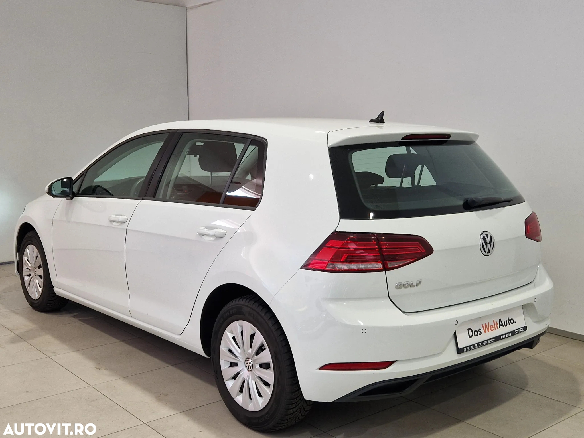 Volkswagen Golf 1.6 TDI Trendline - 3