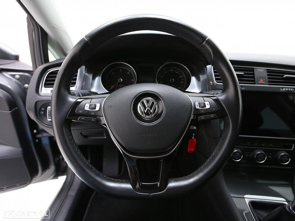 VW Golf 1.6 TDI Confortline - 16