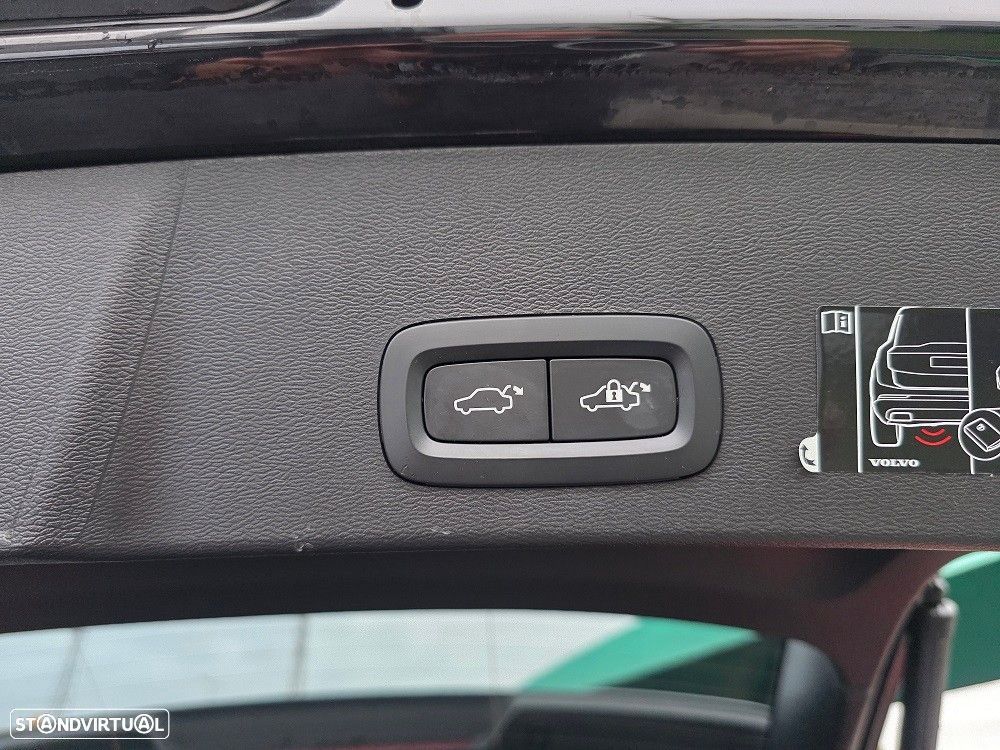 Volvo XC 40 1.5 T5 PHEV R-Design - 24