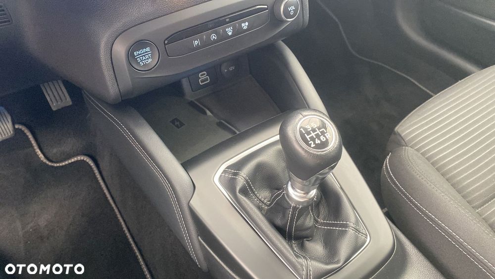 Ford Focus 1.0 EcoBoost mHEV Titanium X - 17